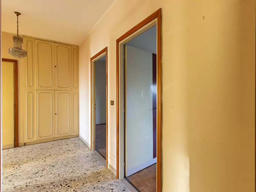 Immagine 13 di Appartamento in vendita  in Piazza Risorgimento 21 a Pordenone