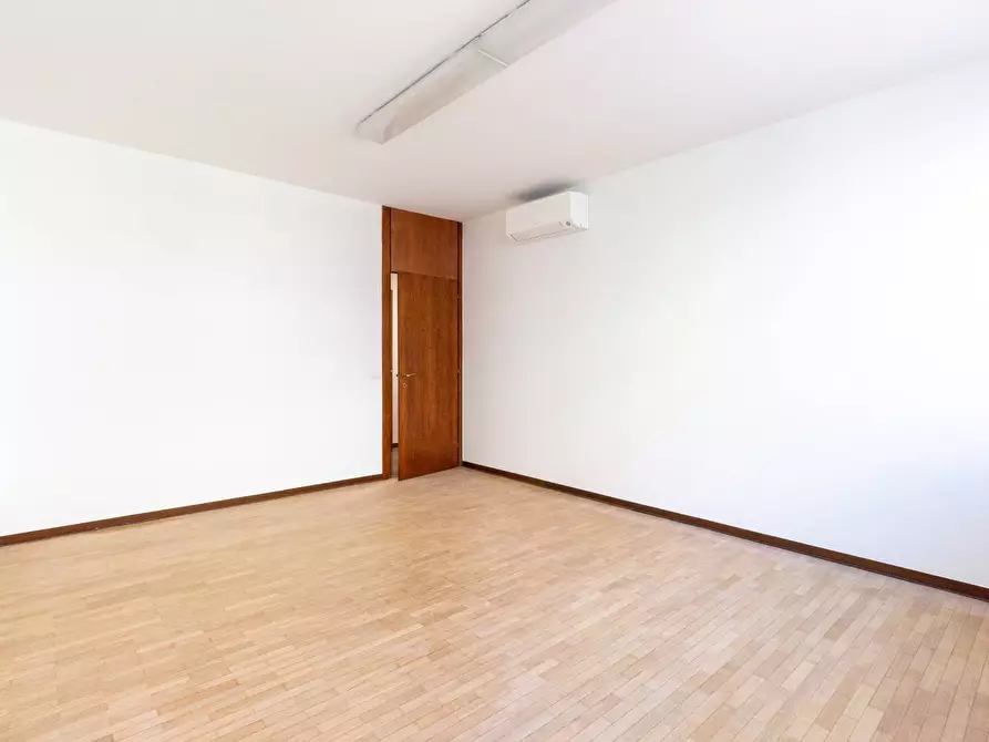 Immagine 5 di Ufficio in affitto  in Via Mazzini a Pordenone