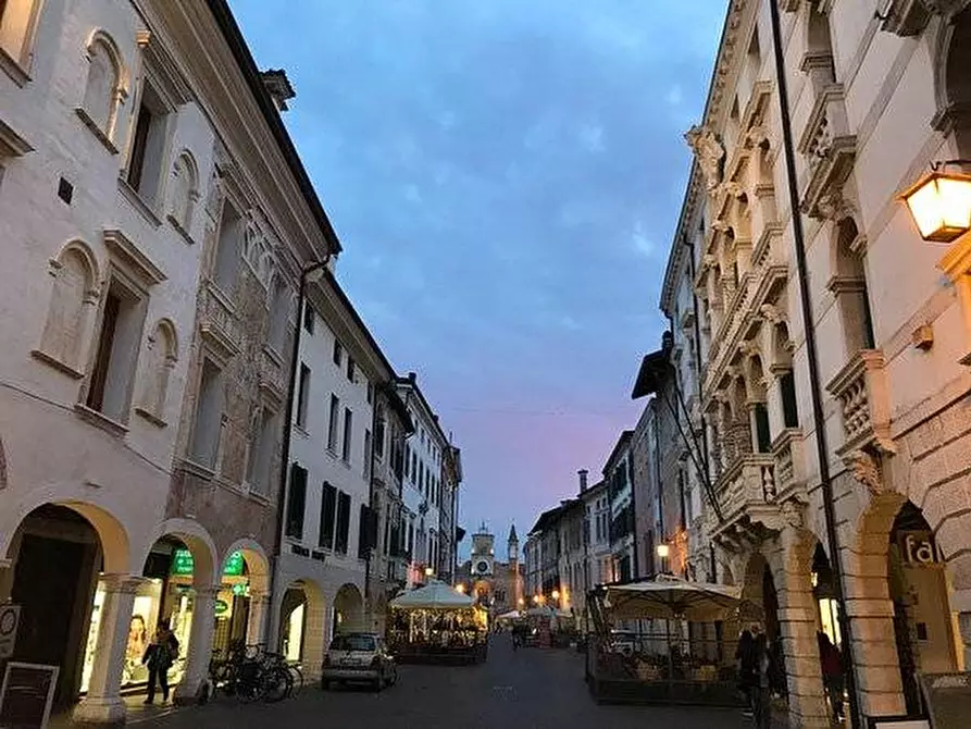 Immagine 1 di Locale commerciale in vendita  in Corso Garibaldi 4 a Pordenone