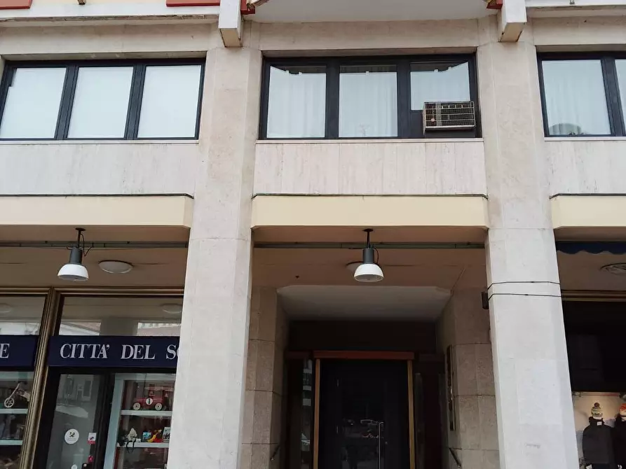 Immagine 1 di Ufficio in affitto  in Piazza XX Settembre 21 a Pordenone