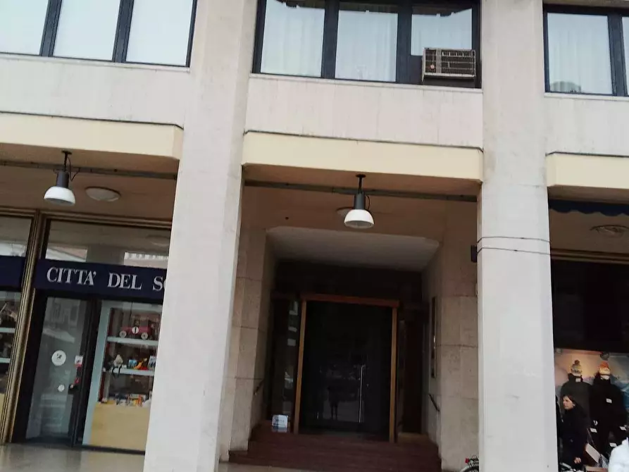 Immagine 4 di Ufficio in affitto  in Piazza XX Settembre 21 a Pordenone