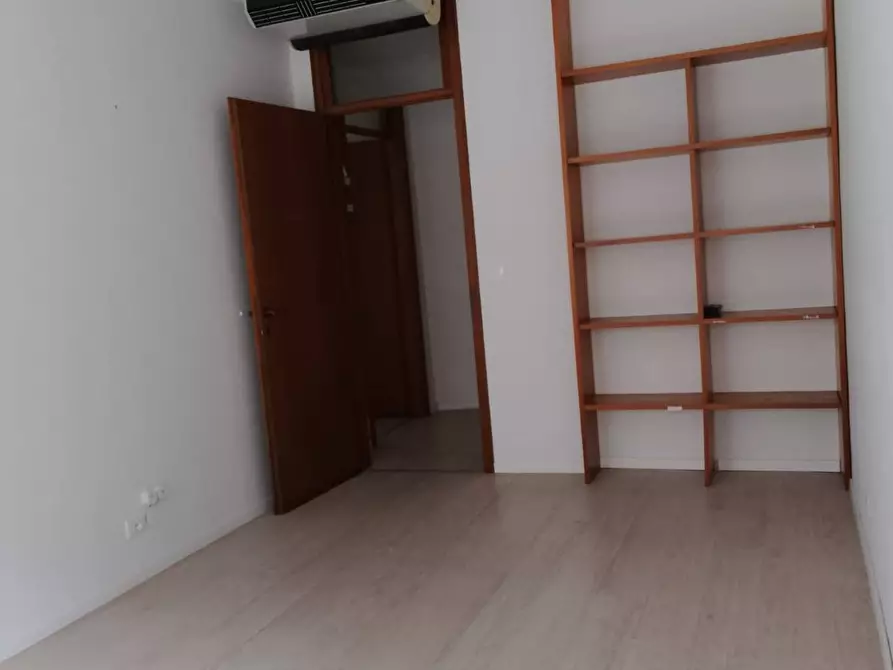 Immagine 13 di Ufficio in affitto  in Piazza XX Settembre 21 a Pordenone