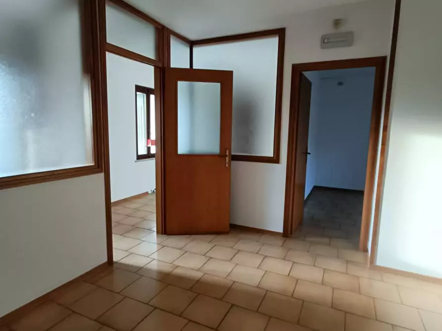 Immagine 3 di Ufficio in affitto  in Via Marconi a Pordenone