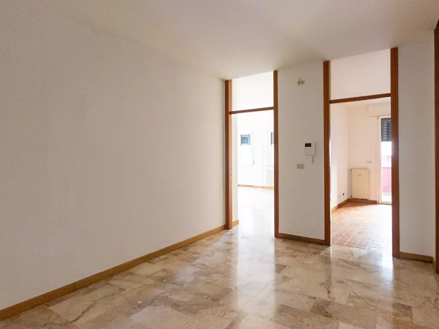 Immagine 2 di Appartamento in vendita  in VIA OBERDAN 3 a Pordenone