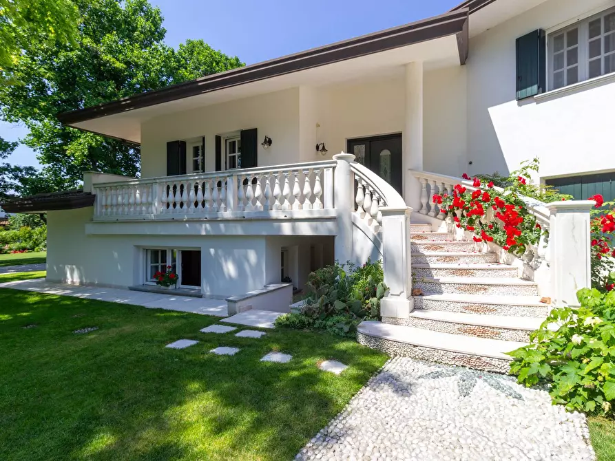 Immagine 2 di Villa in vendita  in VIA BORGO CASONI 31 a Pordenone