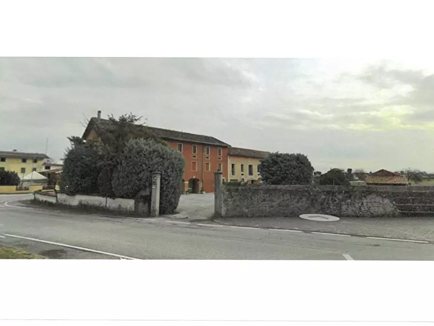 Immagine 1 di Rustico / casale in vendita  in Via Rosa 2 a San Vito Al Tagliamento