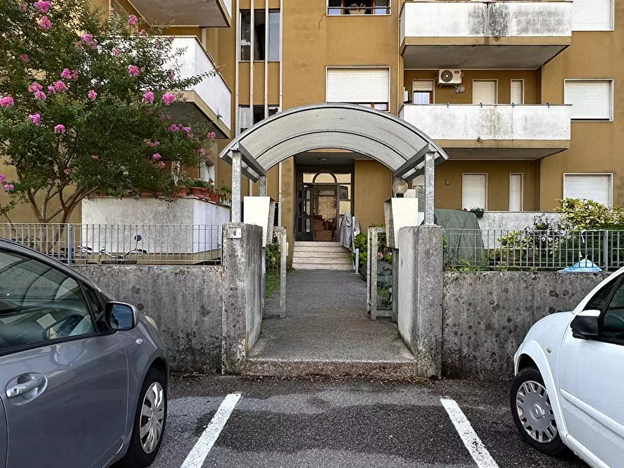 Immagine 21 di Appartamento in vendita  in Via Colvera 4 a Pordenone