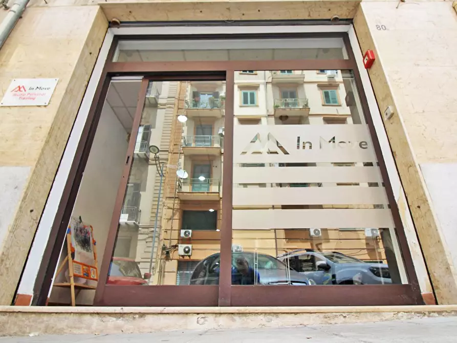 Immagine 3 di Locale commerciale in vendita  in Via Mariano Stabile 80 a Palermo