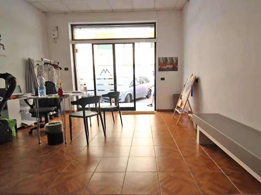 Immagine 54 di Locale commerciale in vendita  in Via Mariano Stabile 80 a Palermo