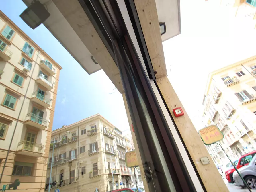 Immagine 61 di Locale commerciale in vendita  in Via Mariano Stabile 80 a Palermo