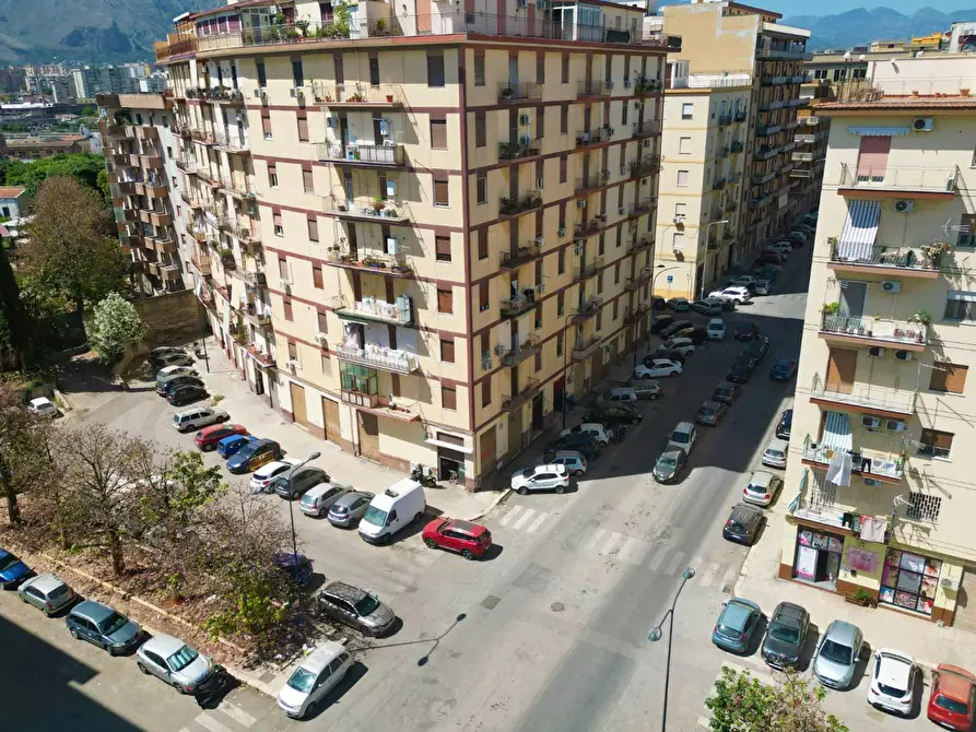 Immagine 2 di Locale commerciale in vendita  in Via Fortunato Fedele 39 a Palermo