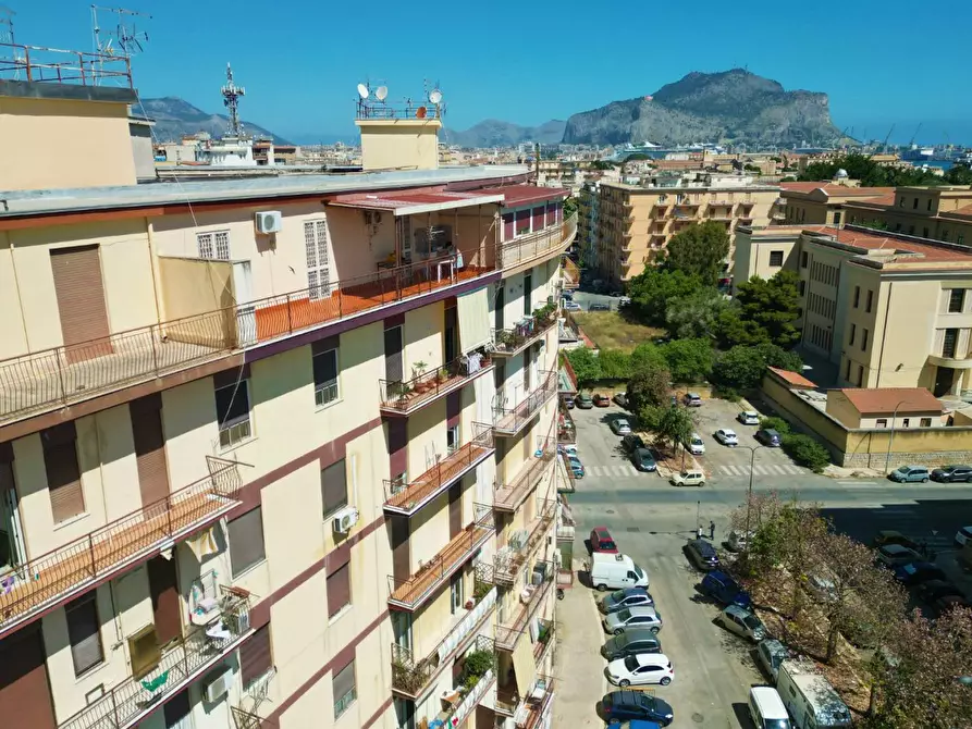 Immagine 15 di Locale commerciale in vendita  in Via Fortunato Fedele 39 a Palermo