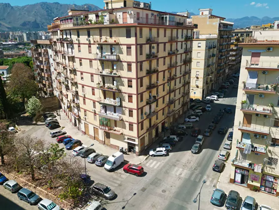 Immagine 18 di Locale commerciale in vendita  in Via Fortunato Fedele 39 a Palermo