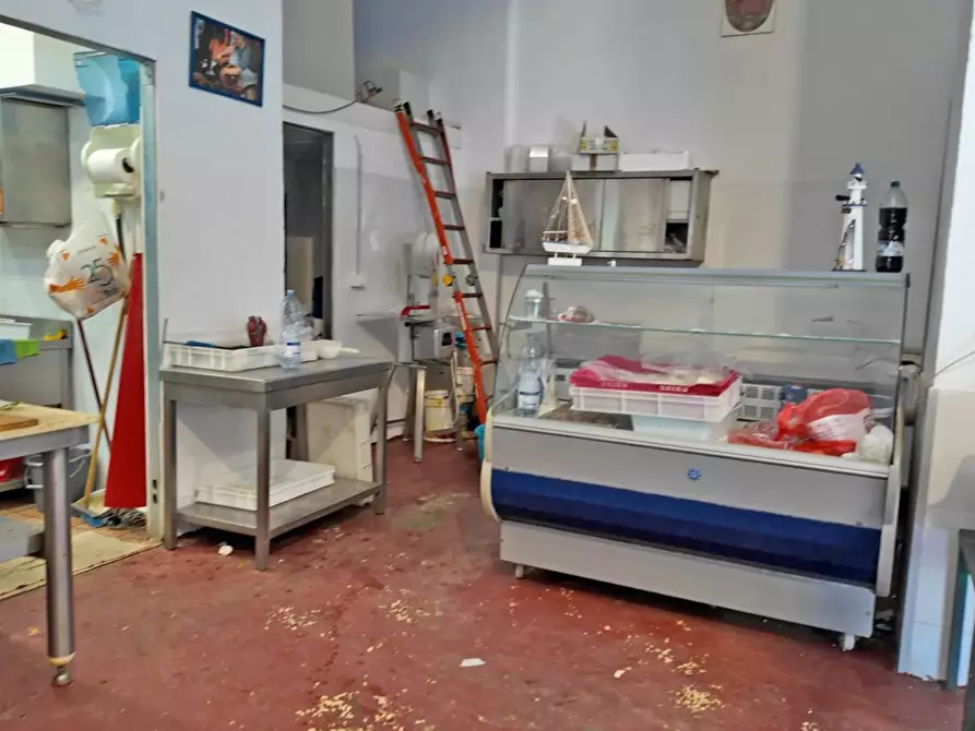 Immagine 35 di Locale commerciale in vendita  in Via Fortunato Fedele 39 a Palermo