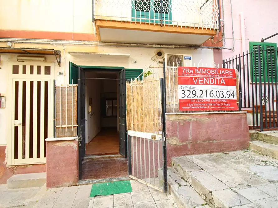 Immagine 2 di Appartamento in vendita  in Via Francesco Baracca 48 a Palermo