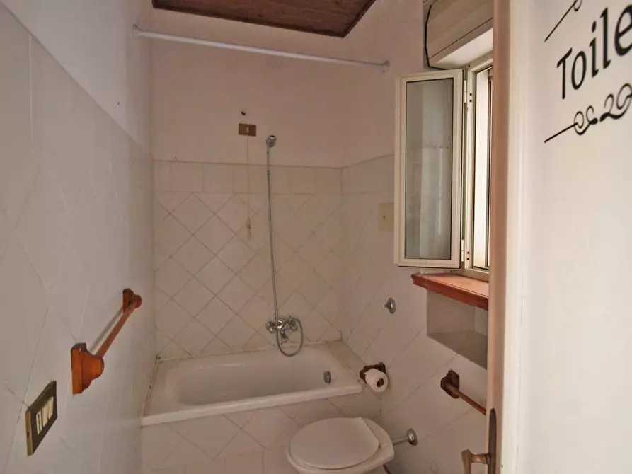 Immagine 40 di Appartamento in vendita  in Via Francesco Baracca 48 a Palermo