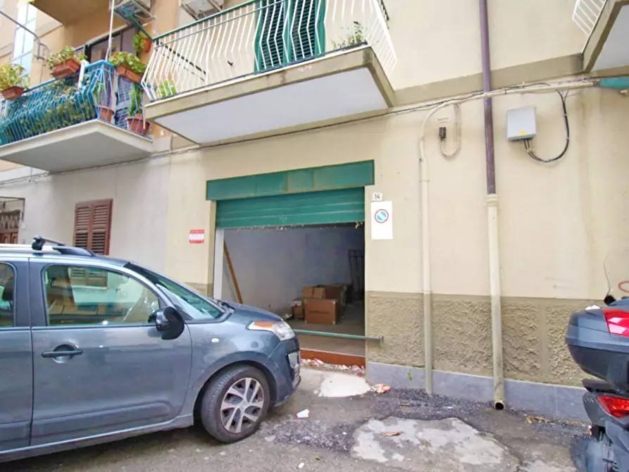 Immagine 6 di Box auto in vendita  in Via Favignana 14 a Palermo