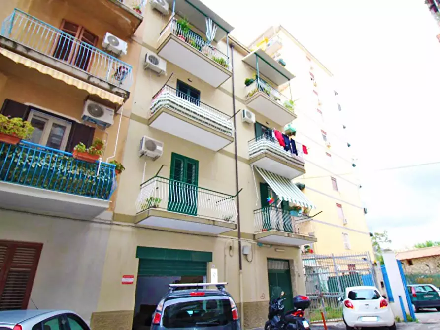 Immagine 9 di Box auto in vendita  in Via Favignana 14 a Palermo