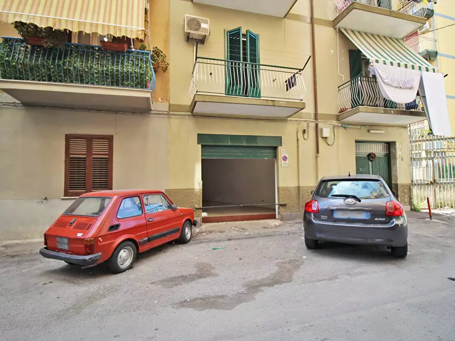 Immagine 25 di Box auto in vendita  in Via Favignana 14 a Palermo