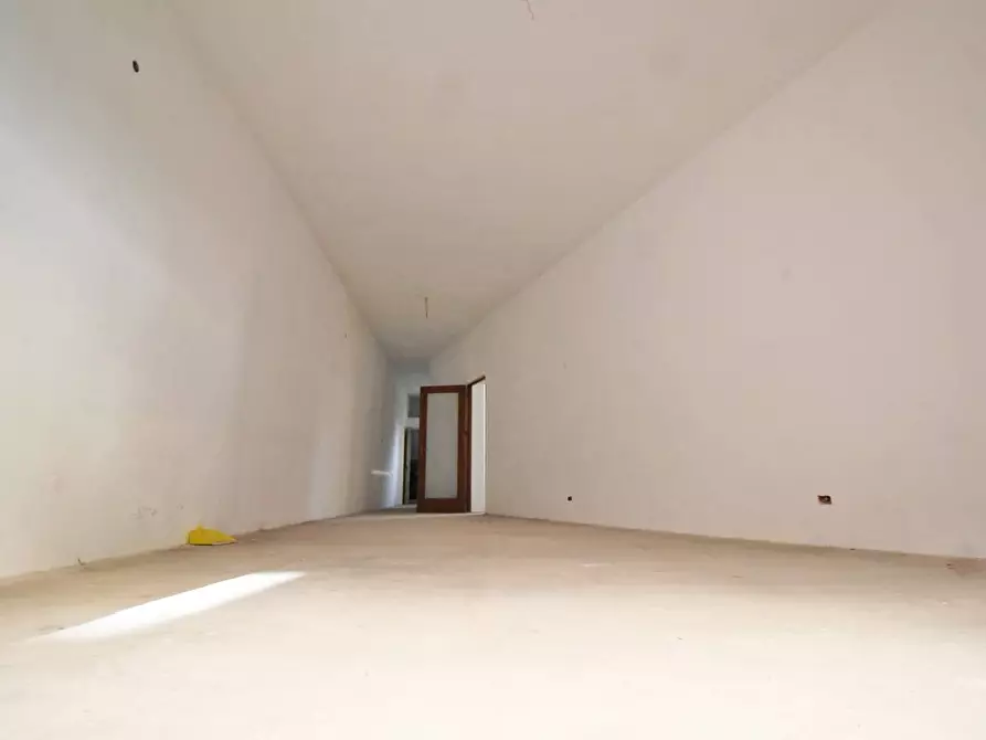 Immagine 31 di Box auto in vendita  in Via Favignana 14 a Palermo