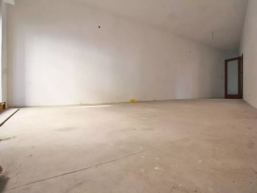 Immagine 36 di Box auto in vendita  in Via Favignana 14 a Palermo