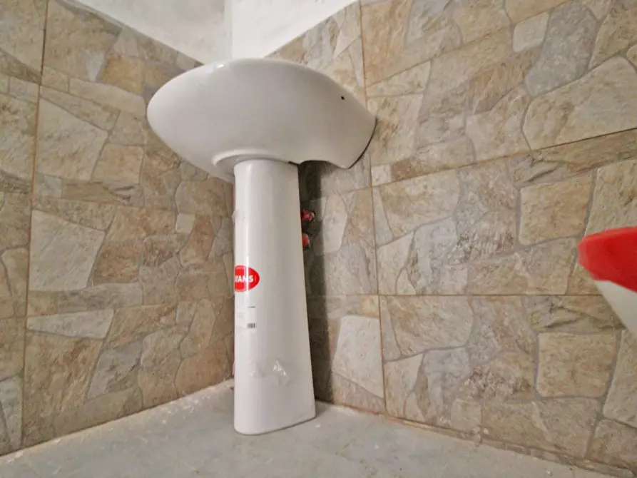 Immagine 51 di Box auto in vendita  in Via Favignana 14 a Palermo