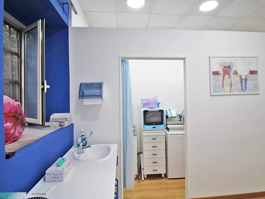 Immagine 37 di Ufficio in vendita  in Corso Calatafimi 802 a Palermo