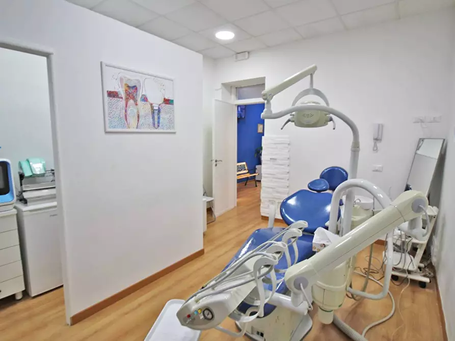 Immagine 38 di Ufficio in vendita  in Corso Calatafimi 802 a Palermo