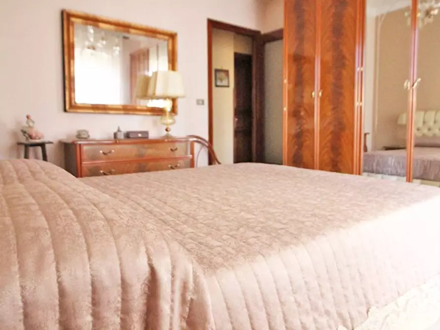 Immagine 38 di Appartamento in vendita  in Via Luigi Sturzo 18 a Altofonte