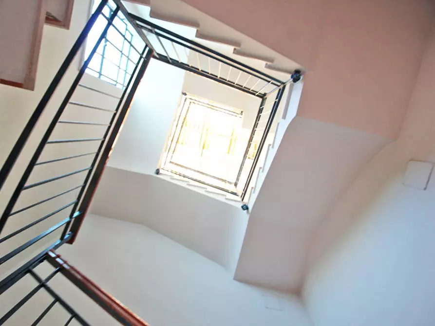 Immagine 9 di Appartamento in vendita  in Via Falsomiele 126 a Palermo