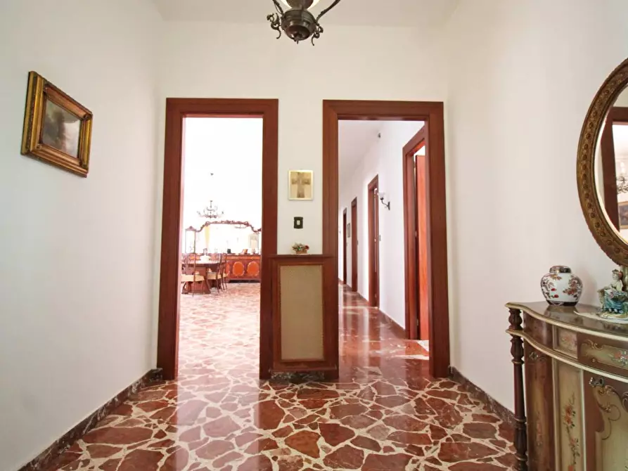 Immagine 13 di Appartamento in vendita  in Via Falsomiele 126 a Palermo