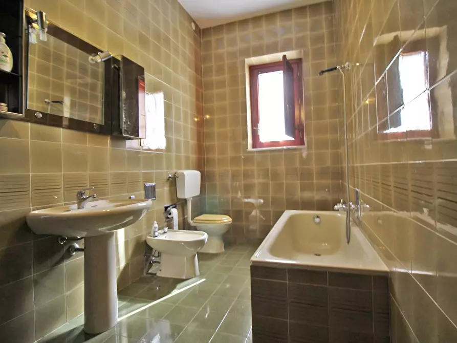 Immagine 51 di Appartamento in vendita  in Via Falsomiele 126 a Palermo