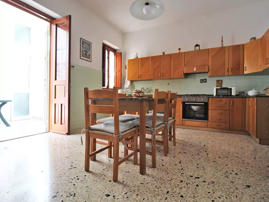 Immagine 61 di Appartamento in vendita  in Via Falsomiele 126 a Palermo