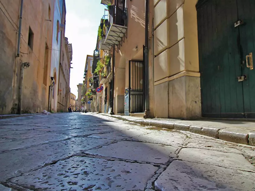 Immagine 7 di Locale commerciale in vendita  in Via Alloro 19 a Palermo