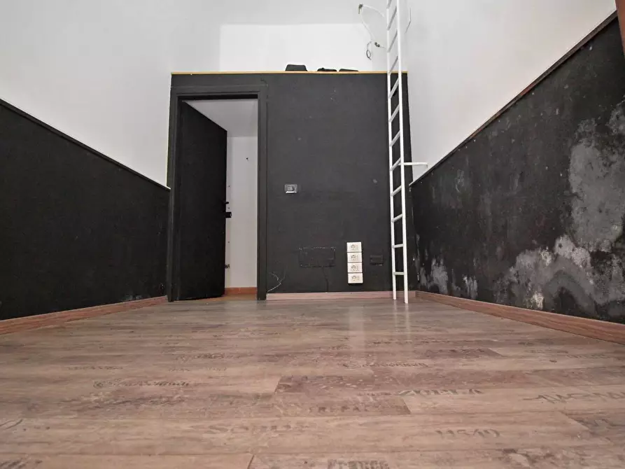 Immagine 20 di Locale commerciale in vendita  in Via Alloro 19 a Palermo