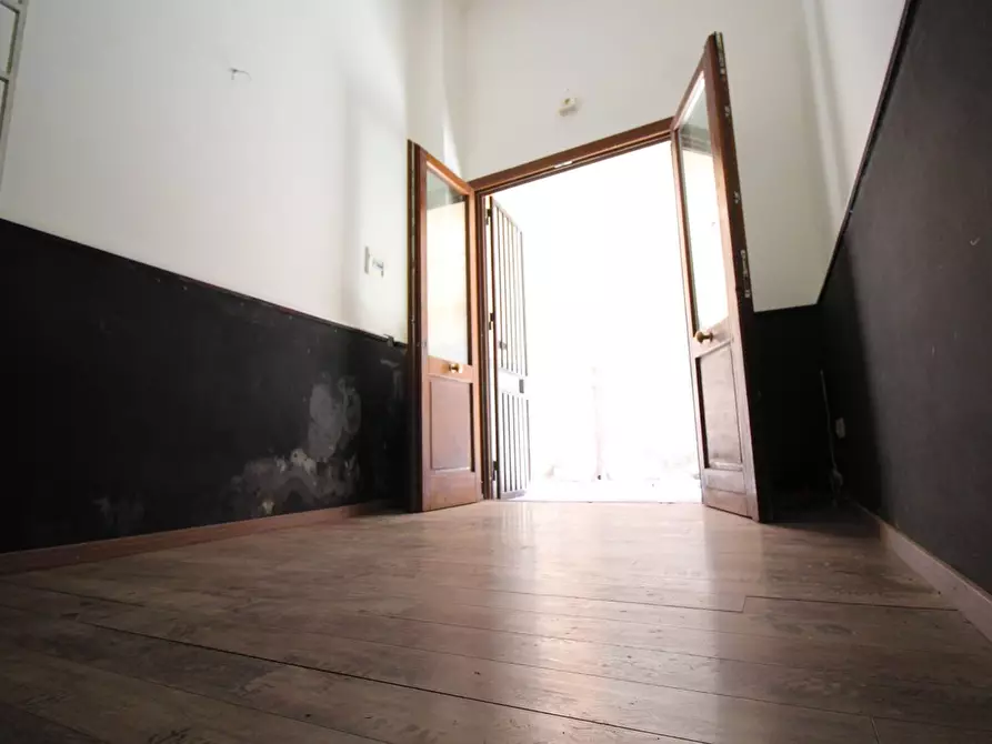 Immagine 23 di Locale commerciale in vendita  in Via Alloro 19 a Palermo