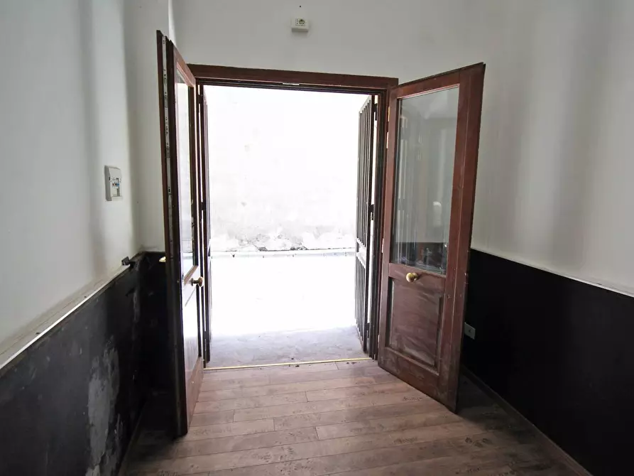 Immagine 28 di Locale commerciale in vendita  in Via Alloro 19 a Palermo