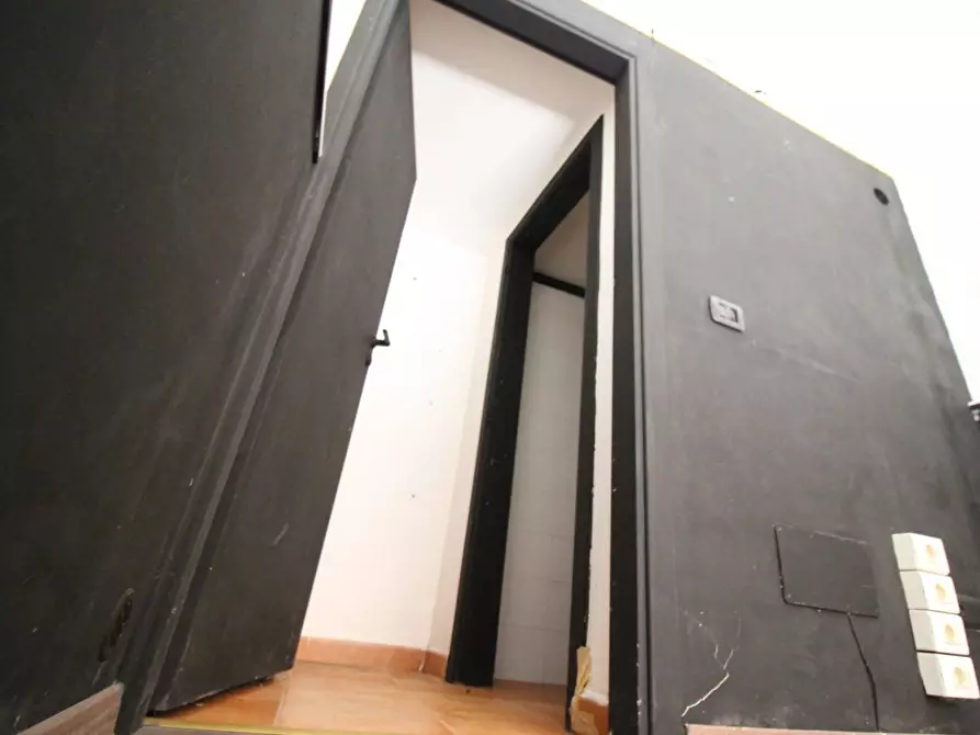 Immagine 30 di Locale commerciale in vendita  in Via Alloro 19 a Palermo