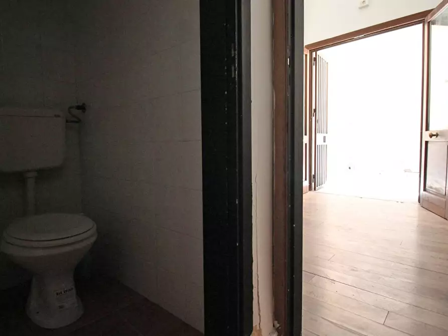 Immagine 32 di Locale commerciale in vendita  in Via Alloro 19 a Palermo