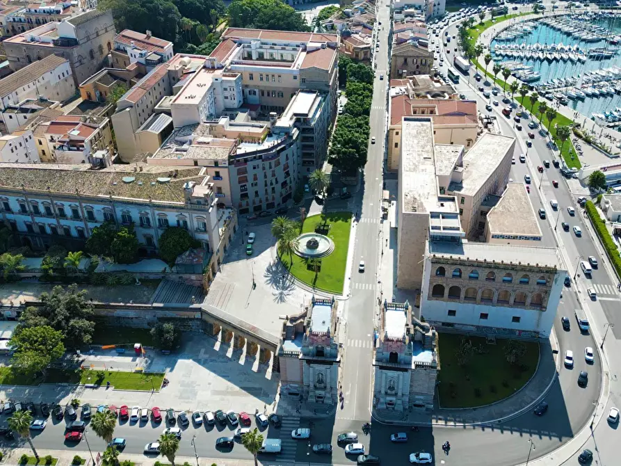 Immagine 50 di Locale commerciale in vendita  in Via Alloro 19 a Palermo