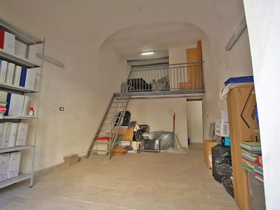 Immagine 8 di Locale commerciale in affitto  in Via Ugo Bassi 22 a Palermo