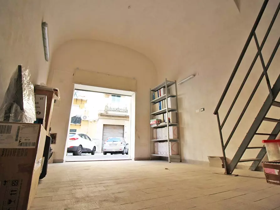Immagine 19 di Locale commerciale in affitto  in Via Ugo Bassi 22 a Palermo