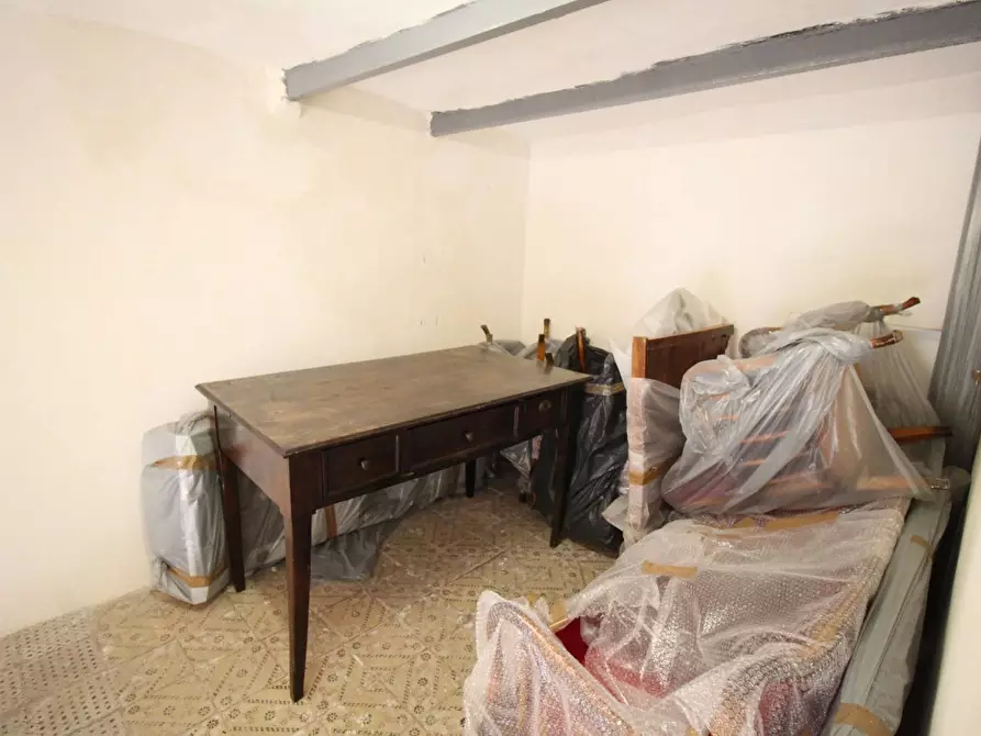 Immagine 30 di Locale commerciale in affitto  in Via Ugo Bassi 22 a Palermo