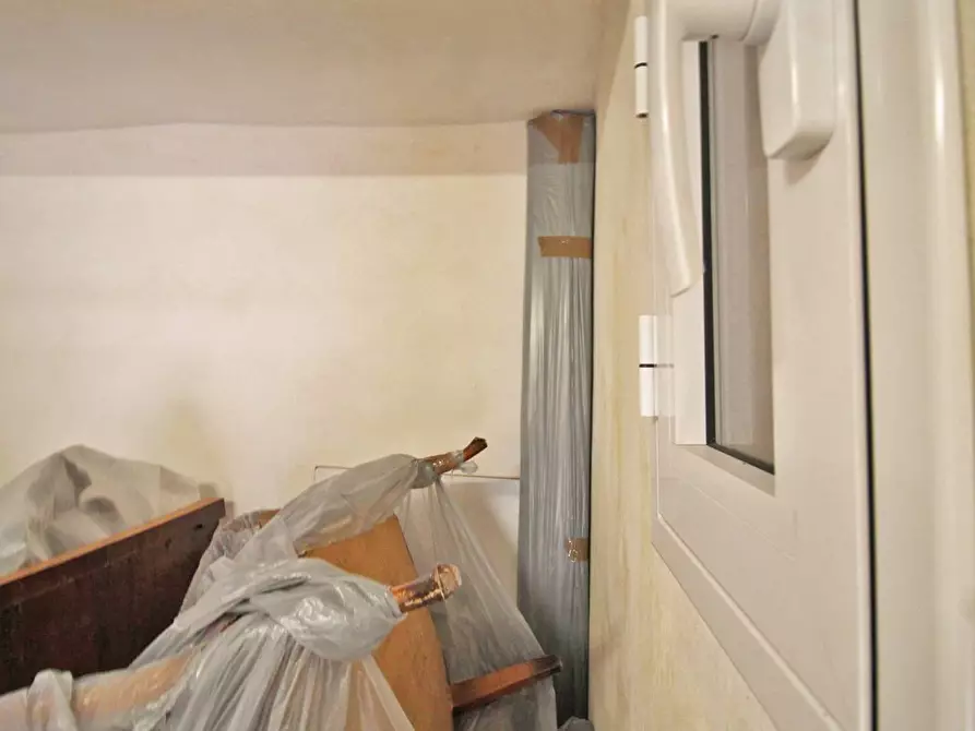 Immagine 33 di Locale commerciale in affitto  in Via Ugo Bassi 22 a Palermo