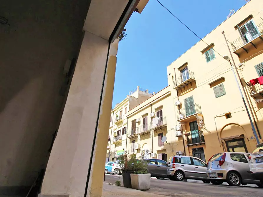 Immagine 43 di Locale commerciale in affitto  in Via Ugo Bassi 22 a Palermo