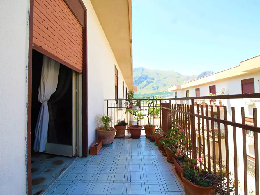 Immagine 16 di Appartamento in vendita  in Corso Dei Mille 1315 a Palermo