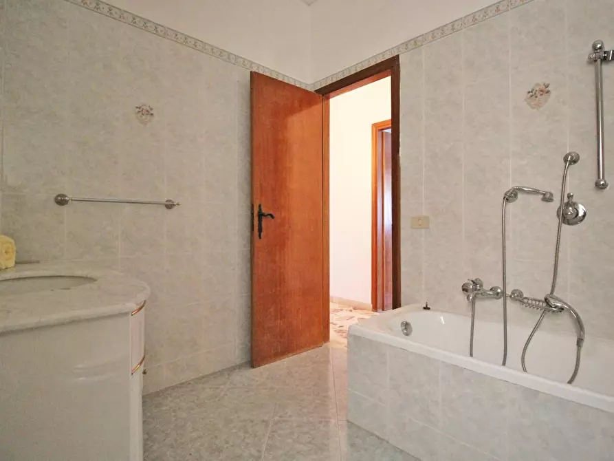 Immagine 38 di Appartamento in vendita  in via giuseppe padre la rocca 48 a Ficarazzi