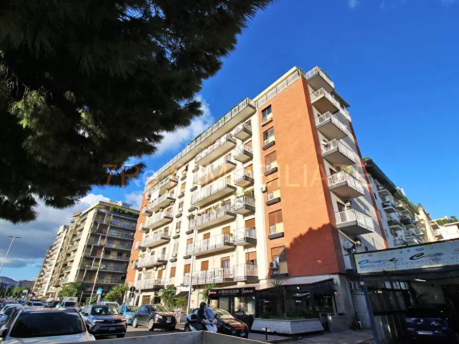 Immagine 2 di Appartamento in vendita  in Via Guido D'arezzo 16 a Palermo