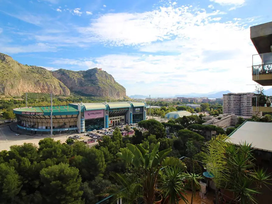 Immagine 1 di Appartamento in vendita  in Piazza Giovanni Paolo ii 18 a Palermo