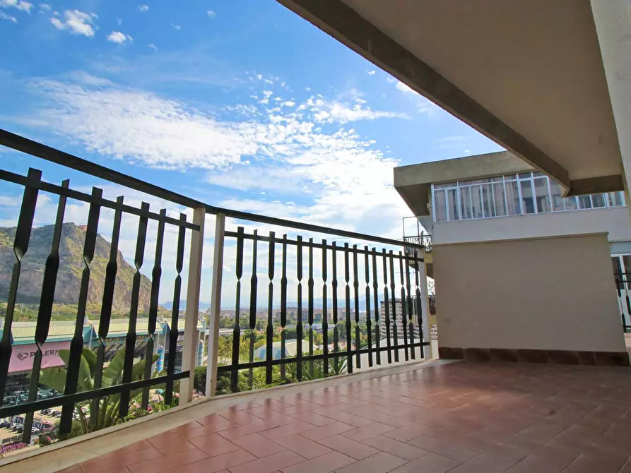 Immagine 8 di Appartamento in vendita  in Piazza Giovanni Paolo ii 18 a Palermo